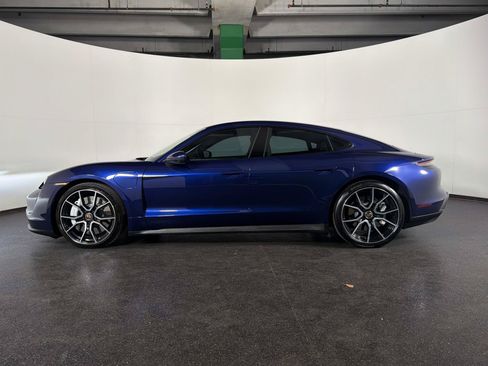 Used 2022 Porsche Taycan RWD image 10