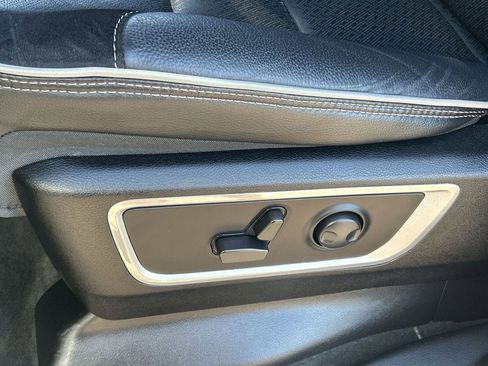 Used 2023 RAM 1500 Laramie AWD/4WD image 17