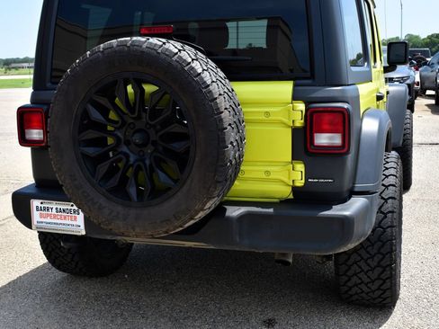 Used 2023 Jeep Wrangler Unlimited Sport AWD/4WD image 11