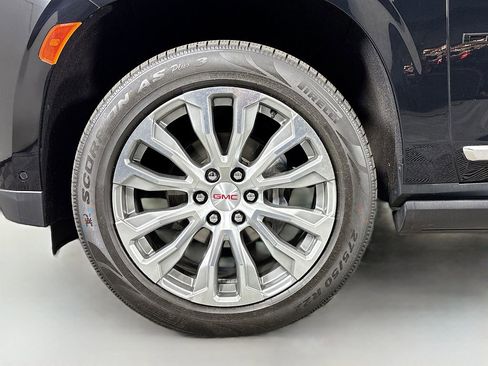 Certified 2023 GMC Yukon XL Denali w/ Denali Reserve Package AWD/4WD image 39