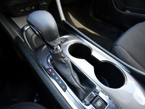 Used 2025 Chevrolet Malibu LT FWD image 28