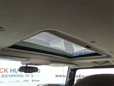 Used 2005 HUMMER H2 w/ Preferred Equipment Group image 19