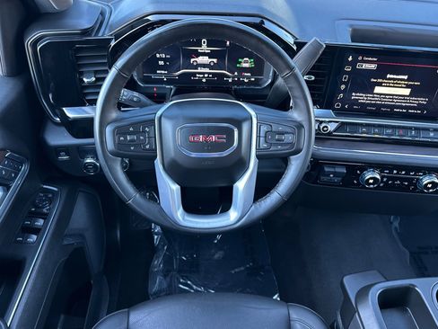 Used 2025 GMC Sierra 1500 SLT image 17