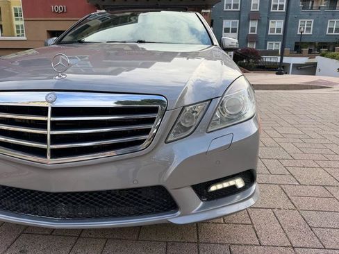 Used 2010 Mercedes-Benz E 550 Sedan image 17