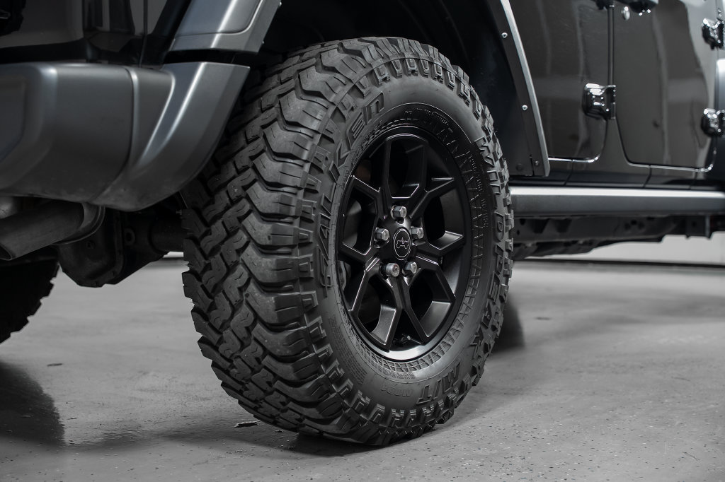 Used 2024 Jeep Wrangler Unlimited Sport AWD/4WD image 8