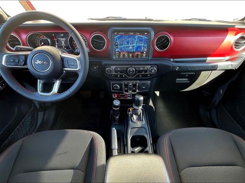 Used 2023 Jeep Wrangler Unlimited Rubicon image 14