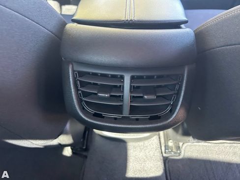 Used 2023 Chevrolet Malibu LT FWD image 16