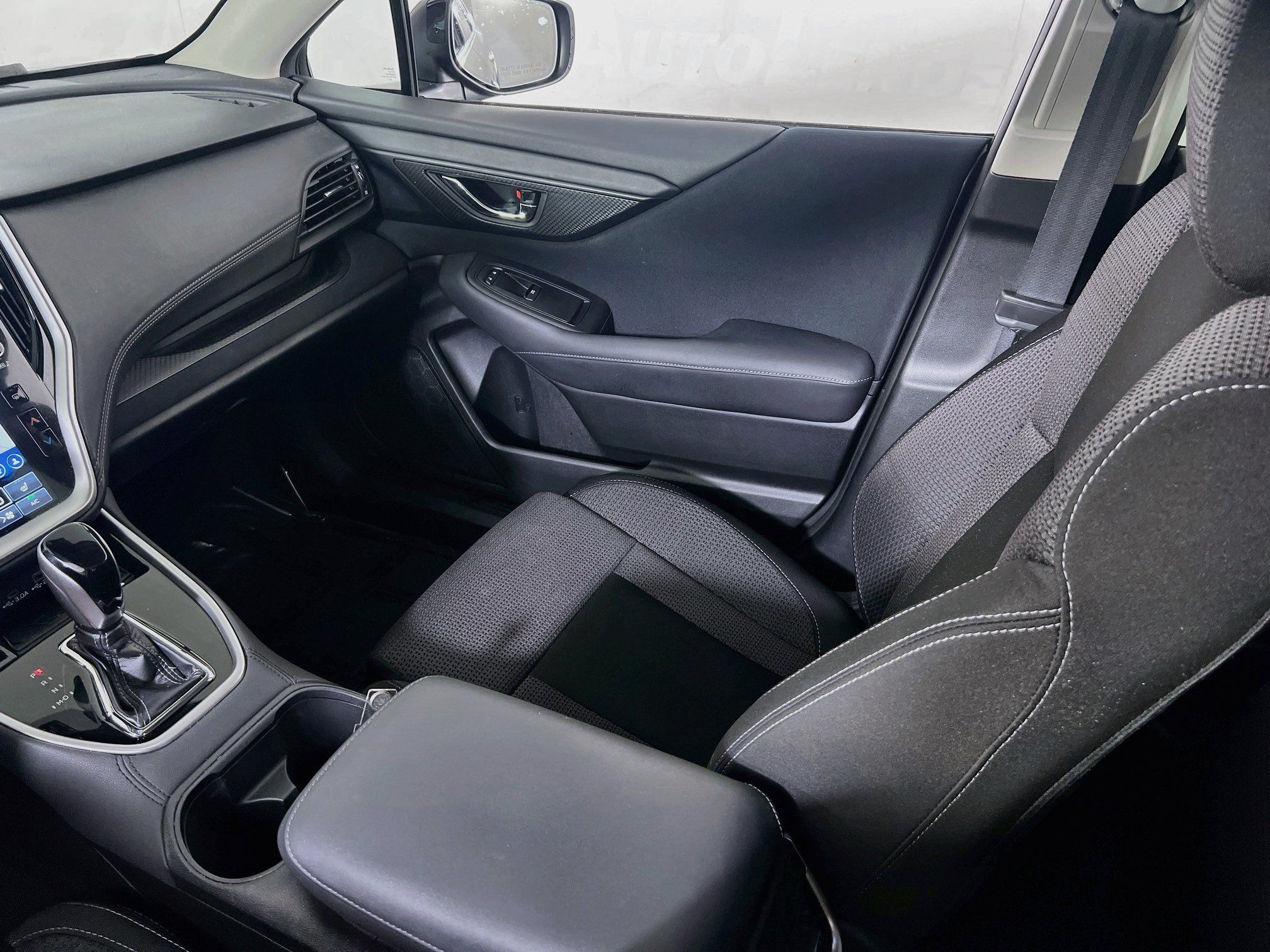 Used 2023 Subaru Outback Premium AWD/4WD image 24