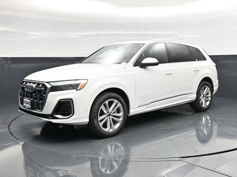 Used 2025 Audi Q7 3.0T Premium Plus AWD/4WD image 6