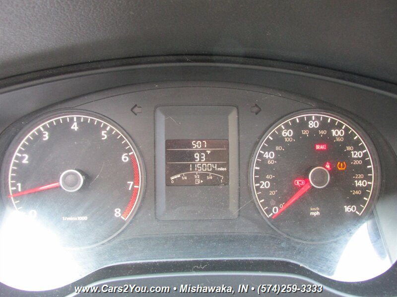 Used 2011 Volkswagen Jetta Sedan FWD image 16