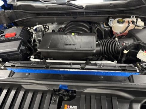 Used 2024 Chevrolet Silverado 1500 ZR2 w/ Technology Package image 34