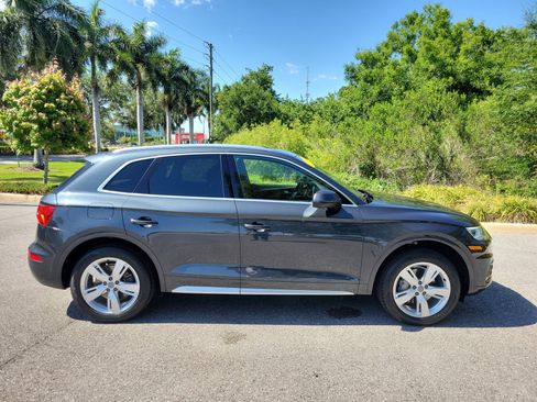 Used 2018 Audi Q5 2.0T Premium Plus w/ Premium Plus Package AWD/4WD image 3