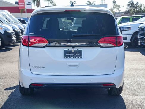 New 2026 Chrysler Voyager LX image 5
