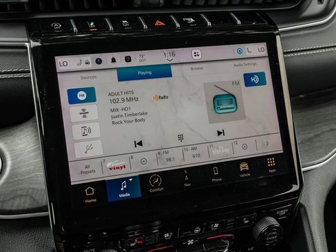 Used 2023 Jeep Grand Cherokee L Limited w/ Luxury Tech Group II image 40