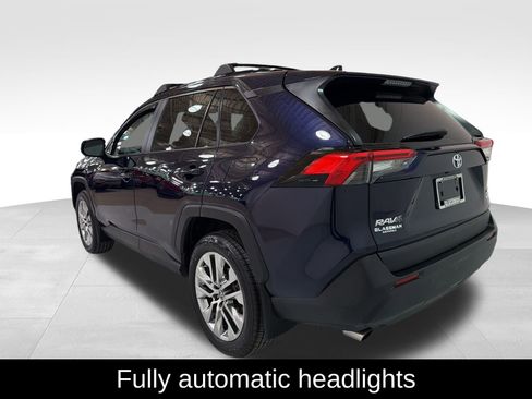 Used 2021 Toyota RAV4 XLE Premium image 5