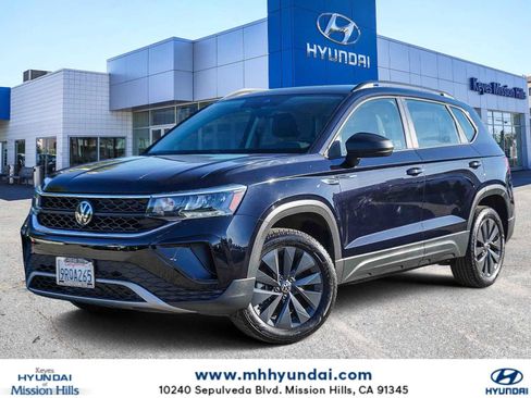 Used 2024 Volkswagen Taos S image 1