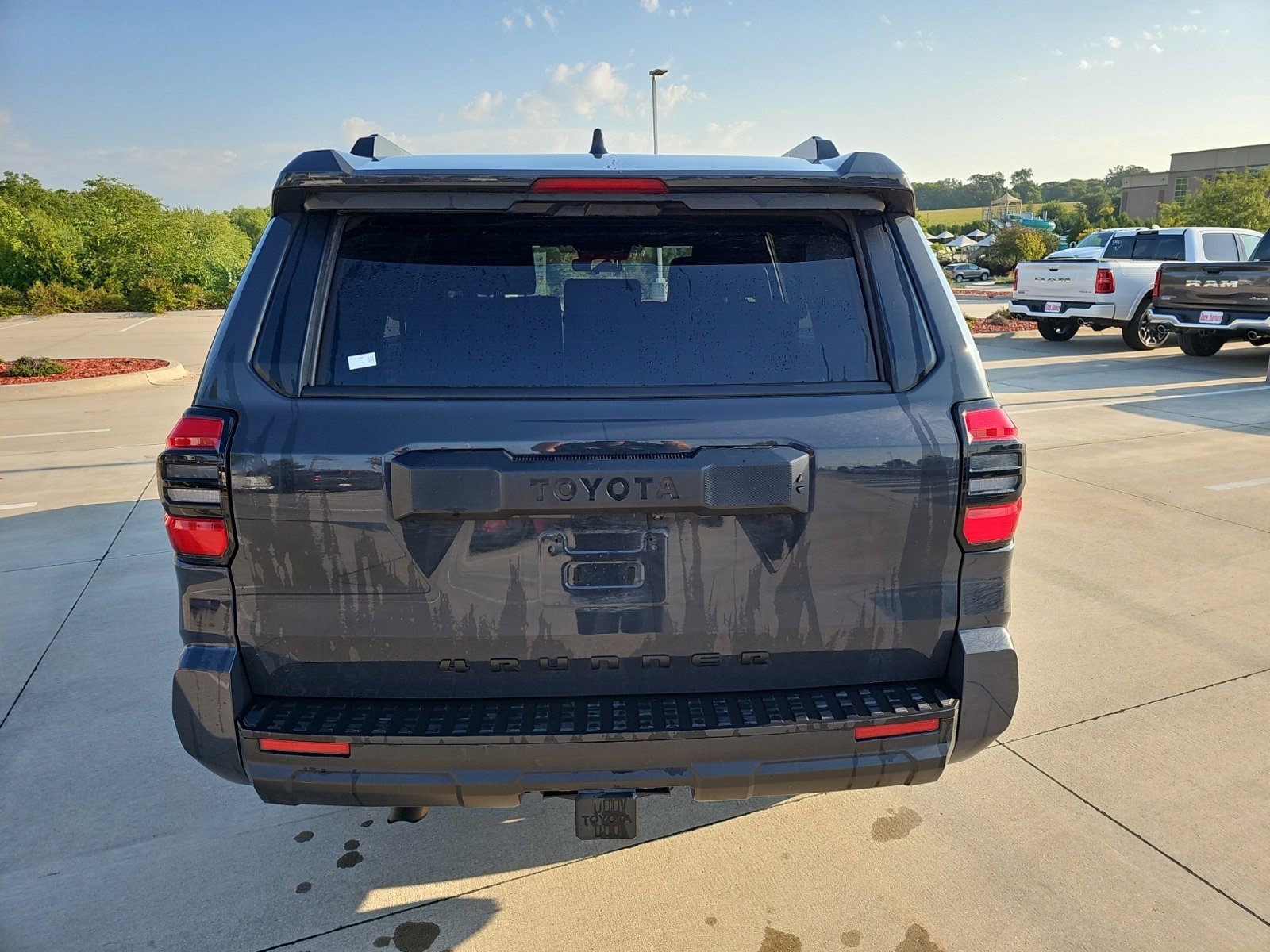 Used 2025 Toyota 4Runner SR5 AWD/4WD image 5