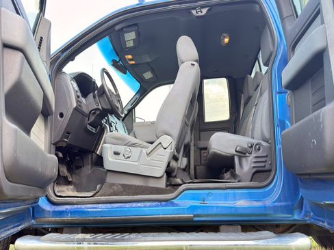 Used 2014 Ford F150 XLT w/ Equipment Group 302A Luxury AWD/4WD image 8