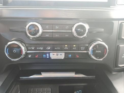 Certified 2024 Ford F250 Lariat AWD/4WD image 32