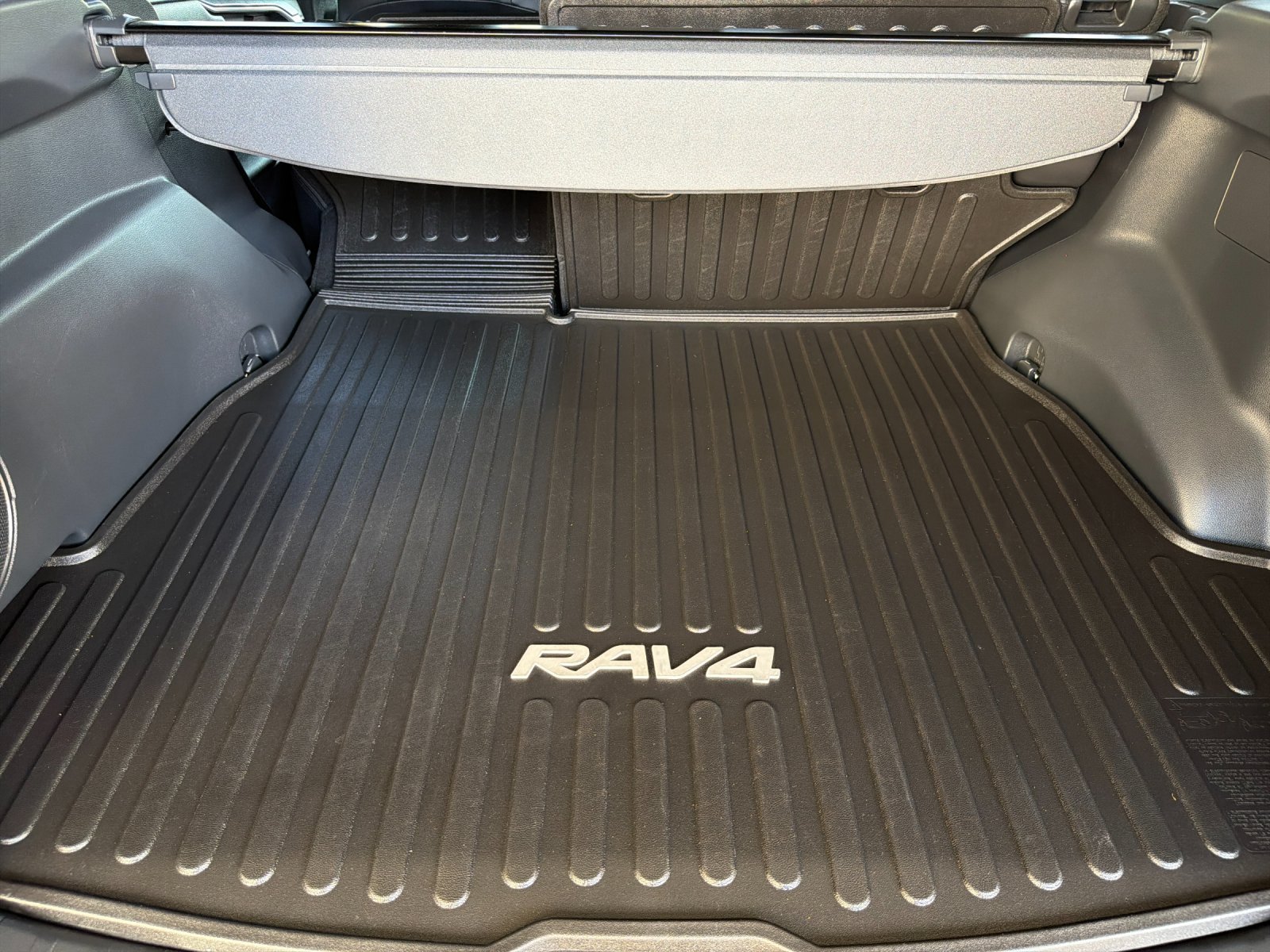 Used 2024 Toyota RAV4 XSE w/ Weather Package AWD/4WD image 14