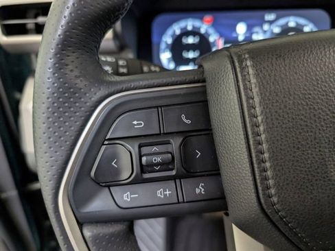 Used 2025 Toyota 4Runner TRD Off-Road Premium AWD/4WD image 19