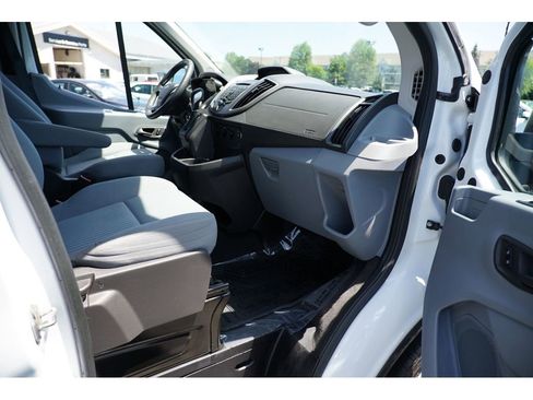 Used 2015 Ford Transit 150 XLT image 19