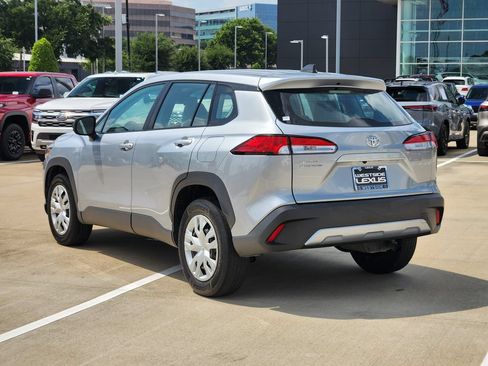 Used 2022 Toyota Corolla Cross L FWD image 5