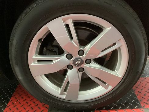 Used 2019 Audi Q5 2.0T Premium Plus w/ Premium Plus Package AWD/4WD image 5
