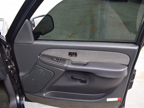 Used 2003 Chevrolet Silverado 1500 LS image 12