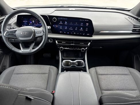 Used 2024 Chevrolet Traverse LT w/ Midnight/Sport Edition FWD image 4
