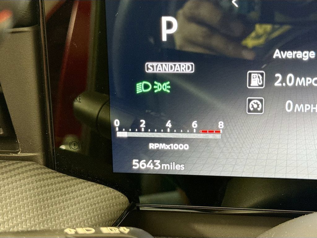 Used 2025 Nissan Kicks SR w/ Illumination Package AWD/4WD image 12