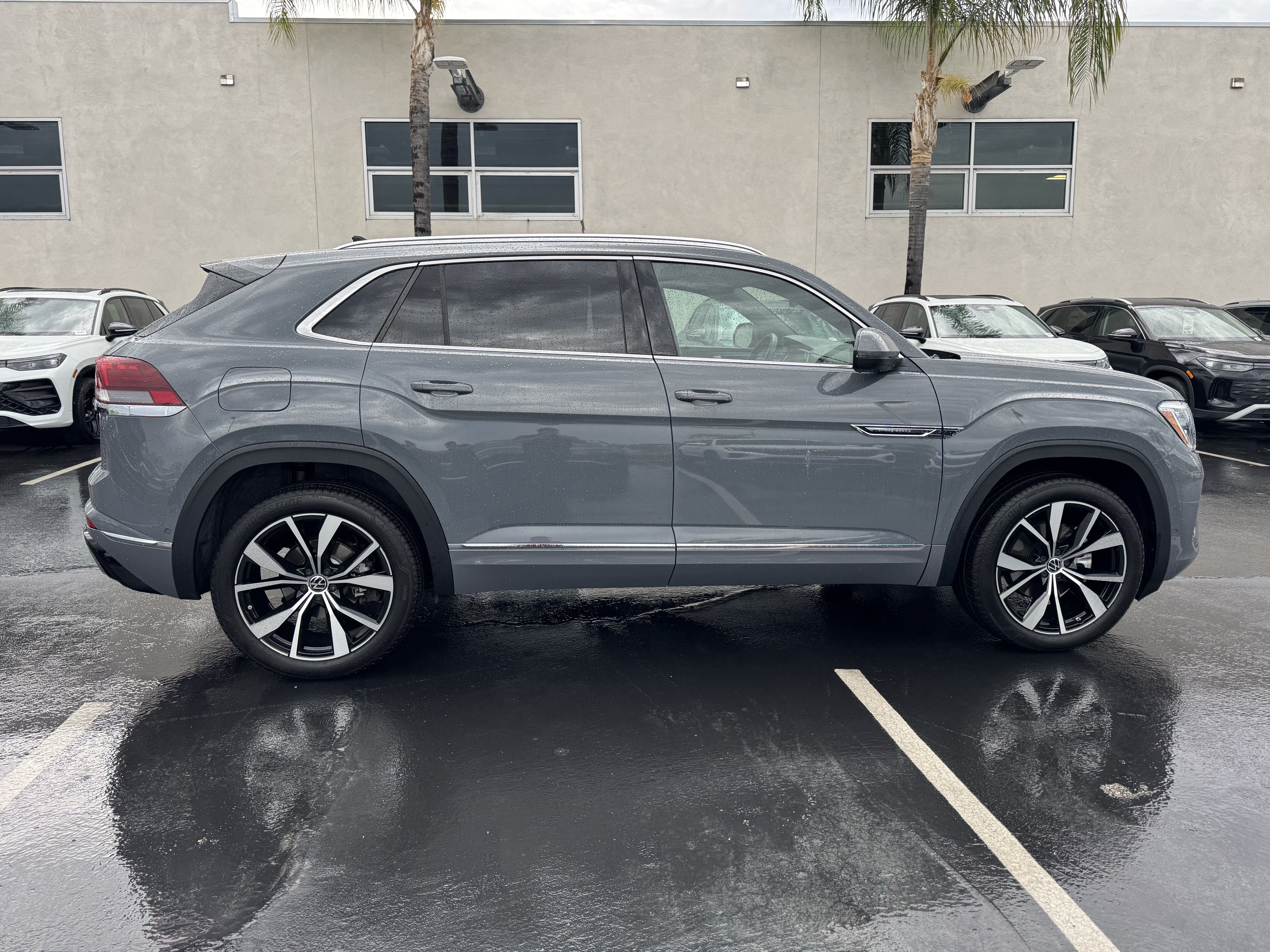 Used 2026 Volkswagen Atlas Cross Sport SEL Premium R-Line AWD/4WD image 10