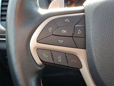 Used 2017 Jeep Grand Cherokee Overland image 23