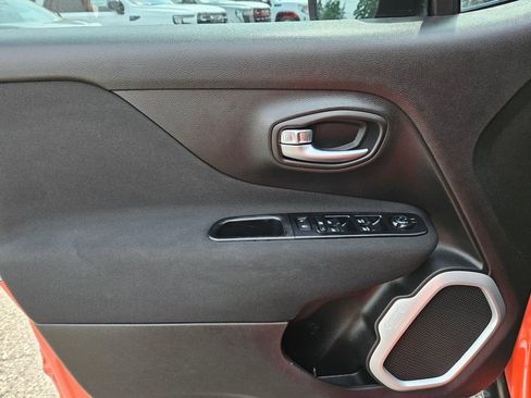 Used 2019 Jeep Renegade Sport AWD/4WD image 22