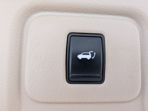 Used 2015 Nissan Murano Platinum AWD/4WD image 17