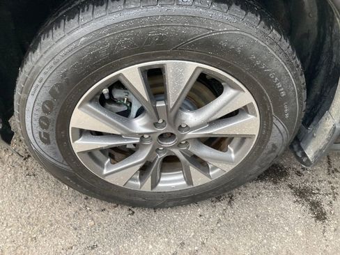 Used 2018 Nissan Murano SL w/ Moonroof Package image 31