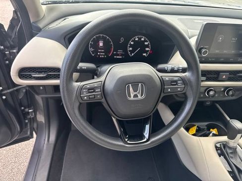 Used 2023 Honda HR-V LX image 14