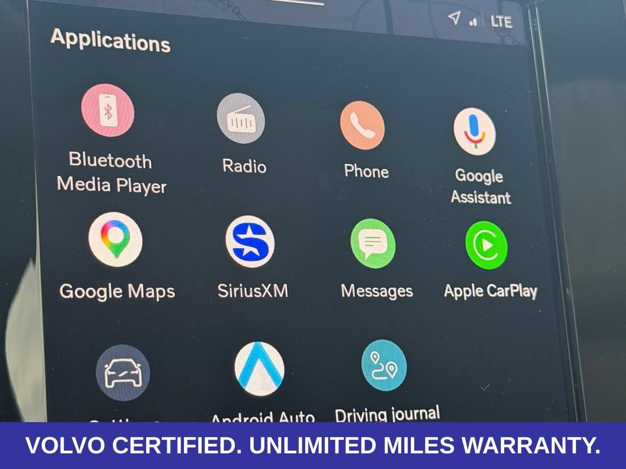 Certified 2026 Volvo XC40 B5 Plus AWD/4WD image 25