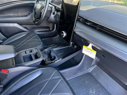 Certified 2025 Ford Mustang Mach-E Select w/ Comfort Package Lite image 16