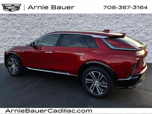 Certified 2024 Cadillac Lyriq Luxury image 8