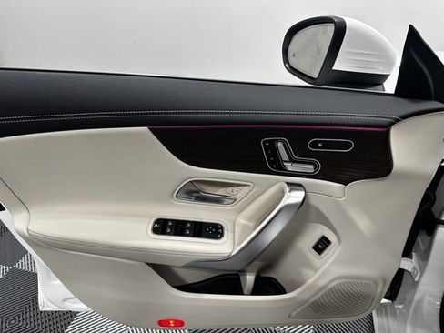 Used 2025 Mercedes-Benz CLA 250 4MATIC image 25