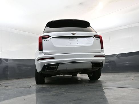 Used 2022 Cadillac XT6 Premium Luxury w/ Platinum Package AWD/4WD image 22