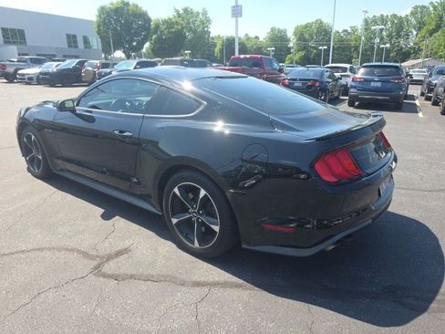 Used 2018 Ford Mustang GT RWD image 8
