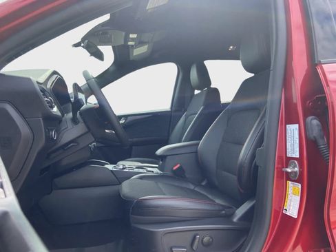 Used 2025 Ford Escape ST-Line w/ Tech Pack #1 AWD/4WD image 11