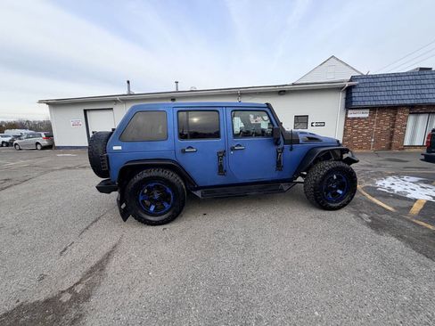 Used 2017 Jeep Wrangler Unlimited Sport w/ Quick Order Package 24S image 9