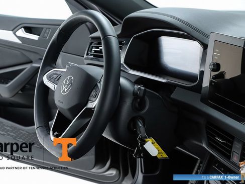 Used 2025 Volkswagen Jetta Sport FWD image 34