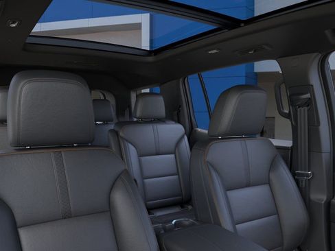 New 2026 Chevrolet Traverse High Country w/ LPO, Floor Liner Package AWD/4WD image 24