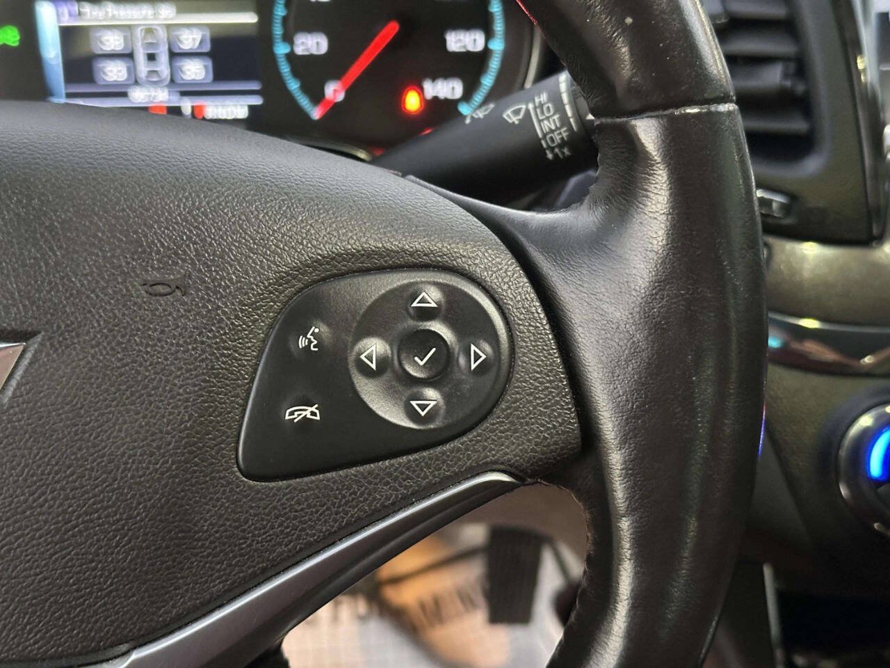 Used 2015 Chevrolet Impala LTZ FWD image 28