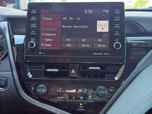 Used 2022 Toyota Camry XSE FWD image 21