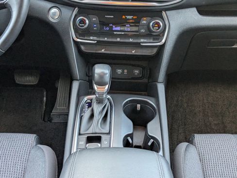 Used 2020 Hyundai Santa Fe SEL w/ Convenience Package image 21